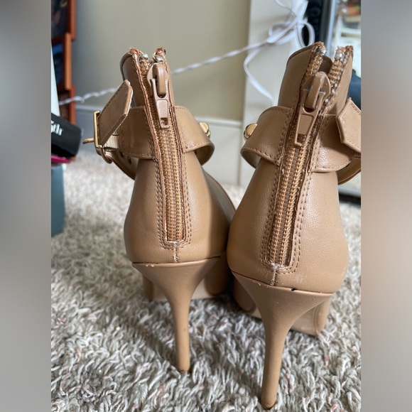 Nude Stud High Heels - Picture 4 of 7